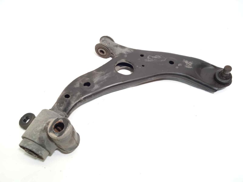 BRAZO SUSPENSION INFERIOR DELANTERO DERECHO KD35 