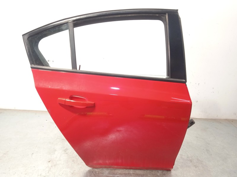 Recambio de puerta trasera derecha para chevrolet cruze (j300) 2.0 cdi referencia OEM IAM 95987764  