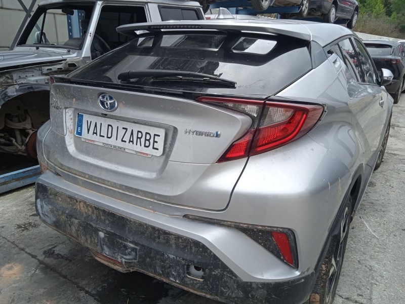 toyota c-hr (_x1_) del año 2023