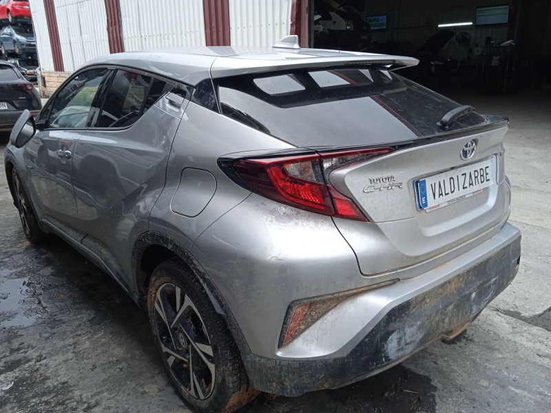 toyota c-hr (_x1_) del año 2023