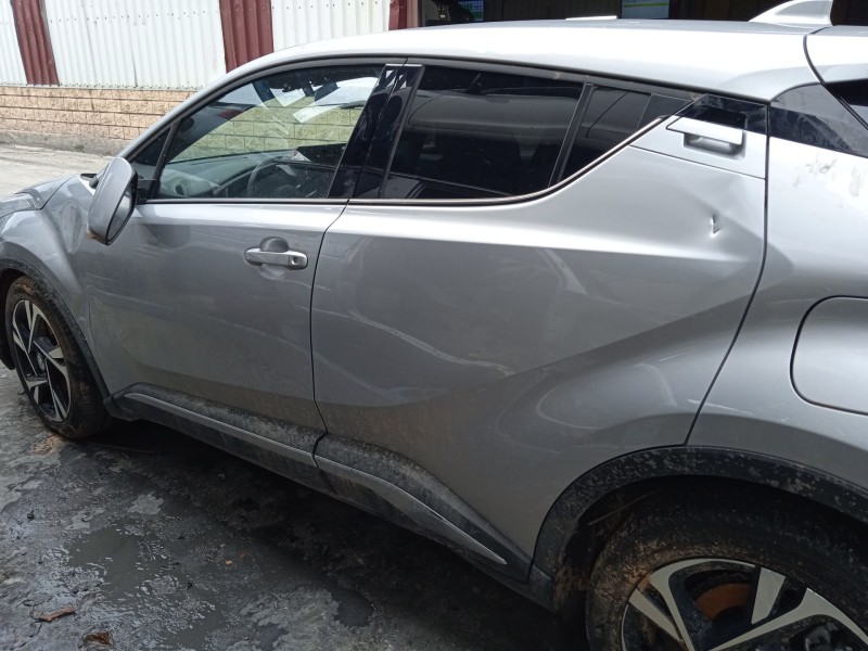 toyota c-hr (_x1_) del año 2023