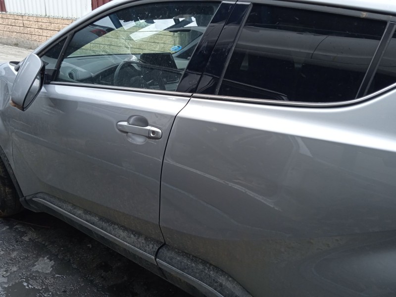 toyota c-hr (_x1_) del año 2023