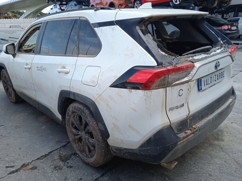 toyota rav 4 v (_a5_, _h5_) del año 2024