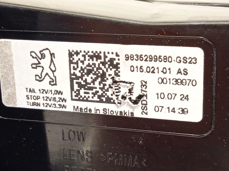 Recambio de piloto trasero izquierdo para peugeot 308 sw hybrid 180 e-eat8 referencia OEM IAM 9835299580  