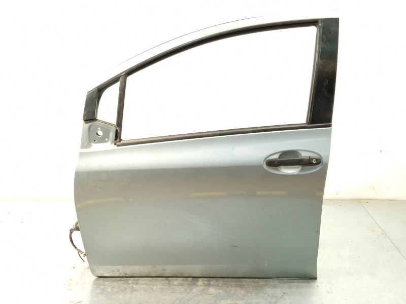 Recambio de puerta delantera izquierda para toyota yaris (_p9_) 1.4 d-4d (nlp90_) referencia OEM IAM 670020D170  