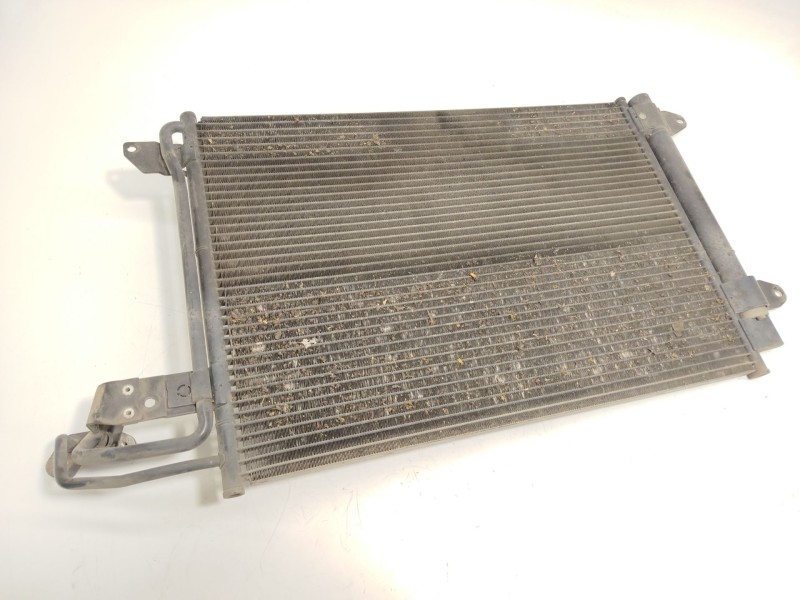 Recambio de condensador / radiador aire acondicionado para volkswagen jetta iii (1k2) 1.6 referencia OEM IAM 1K0820411P  