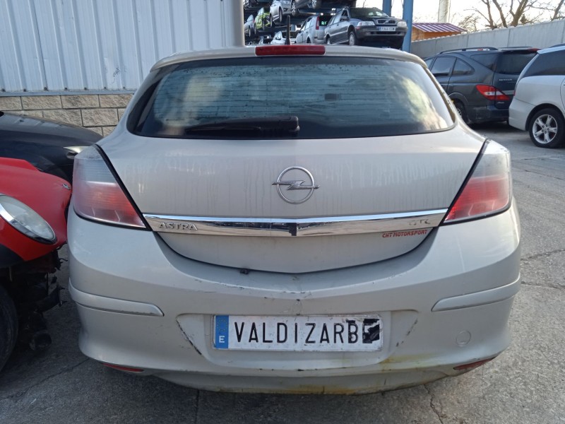 opel astra h gtc (a04) del año 2006