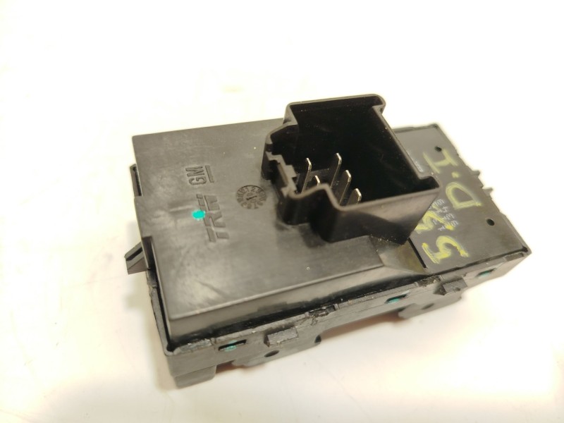 Recambio de mando elevalunas delantero izquierdo para chevrolet cruze (j300) 2.0 cdi referencia OEM IAM 13305295  