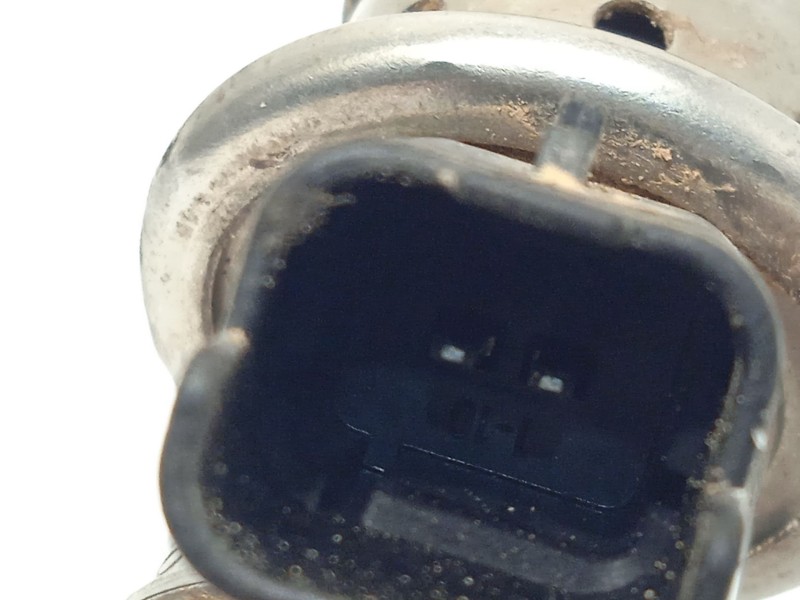 Recambio de inyector para peugeot rifter 1.5 bluehdi 130 referencia OEM IAM 9813930180  