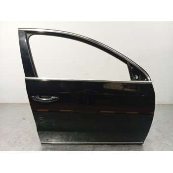 PUERTA DELANTERA DERECHA 3AA831056 
