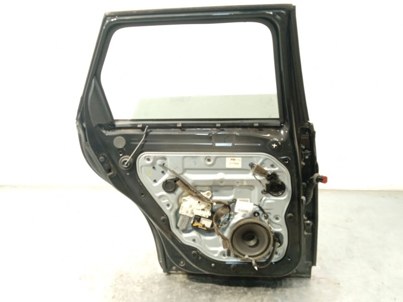 Recambio de puerta trasera izquierda para volvo v50 (545) 2.0 d referencia OEM IAM 31335469  