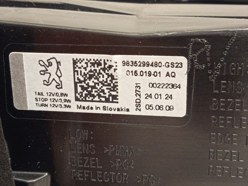 Recambio de piloto trasero izquierdo para peugeot 308 puretech 130 active pack referencia OEM IAM 9835299480  