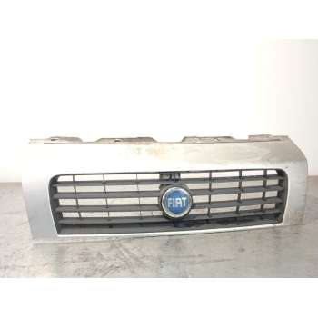 REJILLA DELANTERA 735473195 