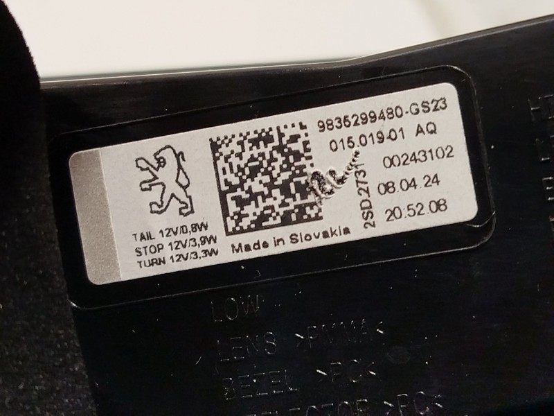 Recambio de piloto trasero izquierdo para peugeot 308 puretech 130 active pack referencia OEM IAM 9835299480  