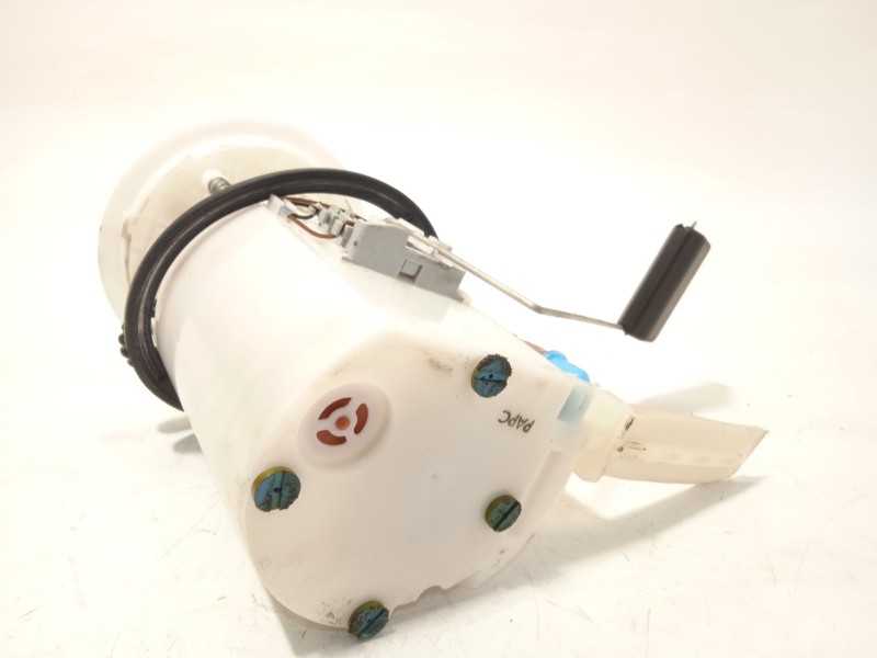 Recambio de bomba combustible para hyundai i30 (fd) 1.4 referencia OEM IAM 311101H000  100601530