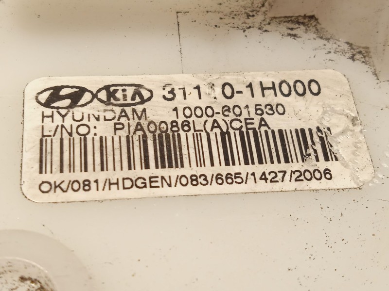 Recambio de bomba combustible para hyundai i30 (fd) 1.4 referencia OEM IAM 311101H000  100601530