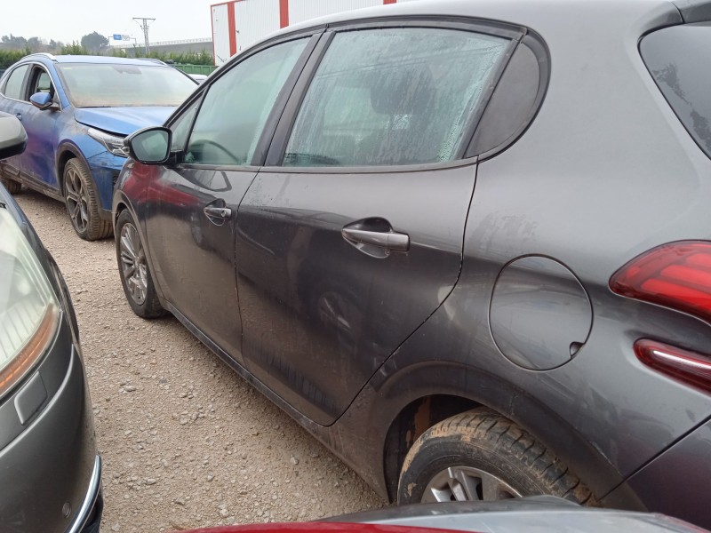 peugeot 208 i (ca_, cc_) del año 2018