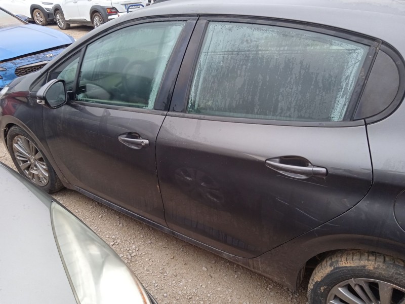 peugeot 208 i (ca_, cc_) del año 2018