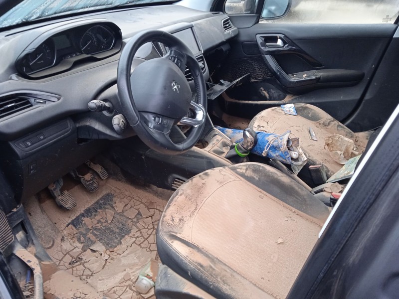 peugeot 208 i (ca_, cc_) del año 2018