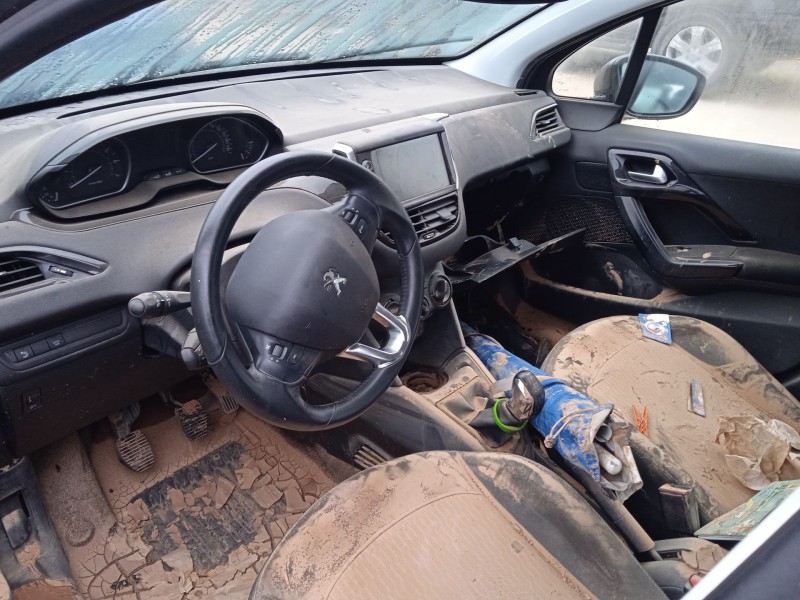 peugeot 208 i (ca_, cc_) del año 2018