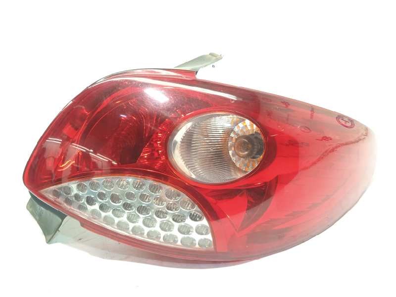 PILOTO TRASERO DERECHO 6351GV 