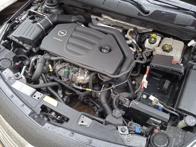 opel insignia a sports tourer (g09) del año 2009