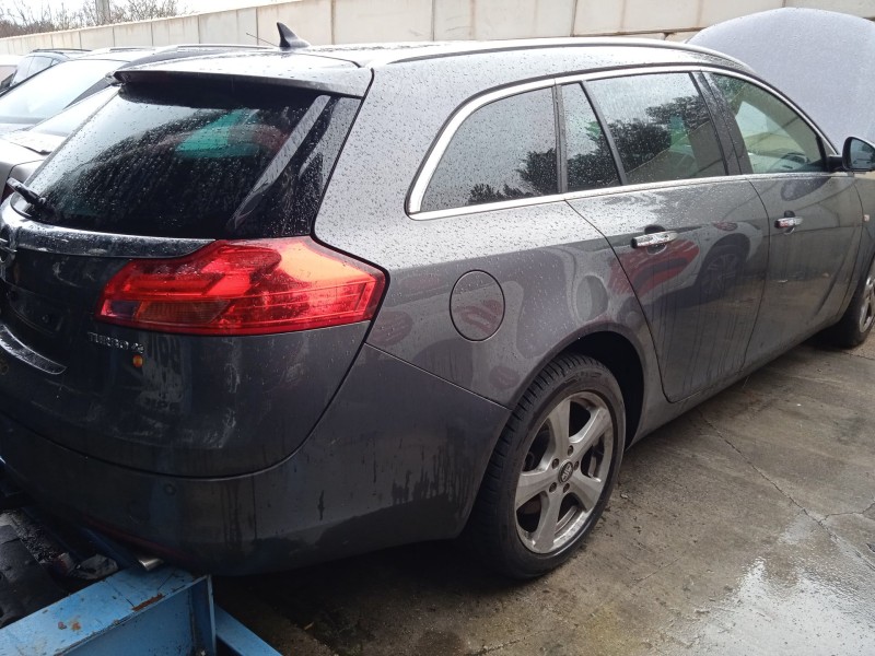 opel insignia a sports tourer (g09) del año 2009