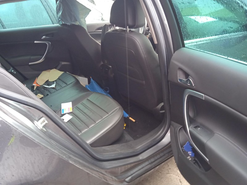 opel insignia a sports tourer (g09) del año 2009