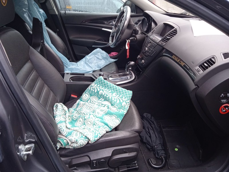 opel insignia a sports tourer (g09) del año 2009