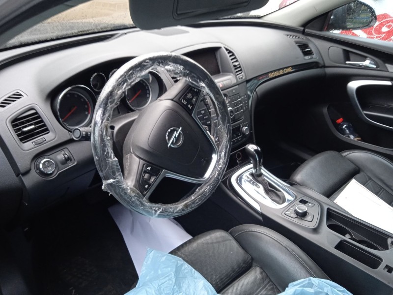 opel insignia a sports tourer (g09) del año 2009