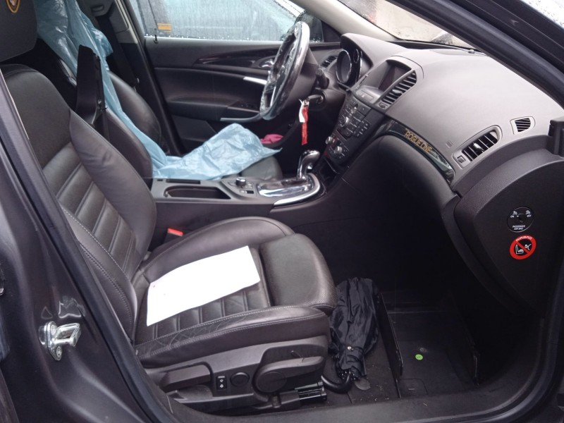 opel insignia a sports tourer (g09) del año 2009