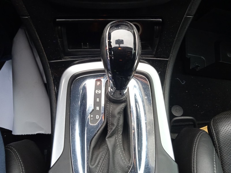 opel insignia a sports tourer (g09) del año 2009