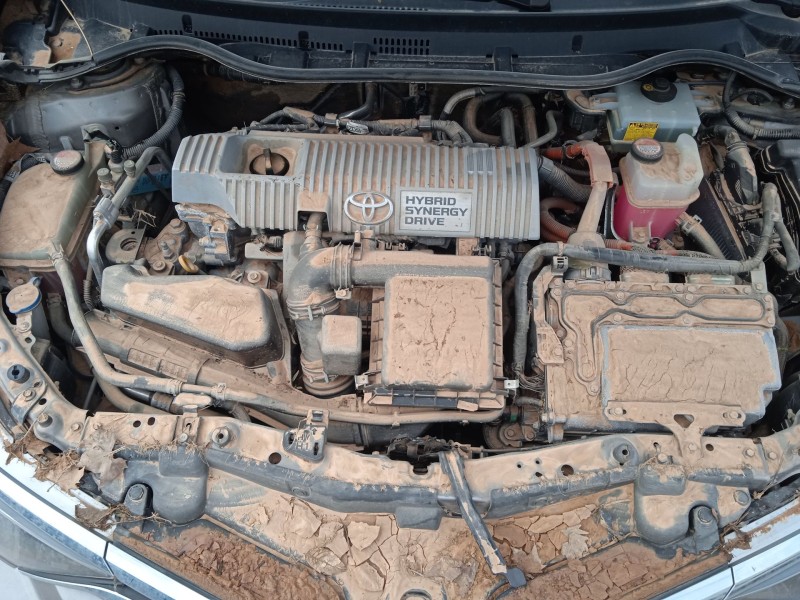 toyota auris (_e18_) del año 2015