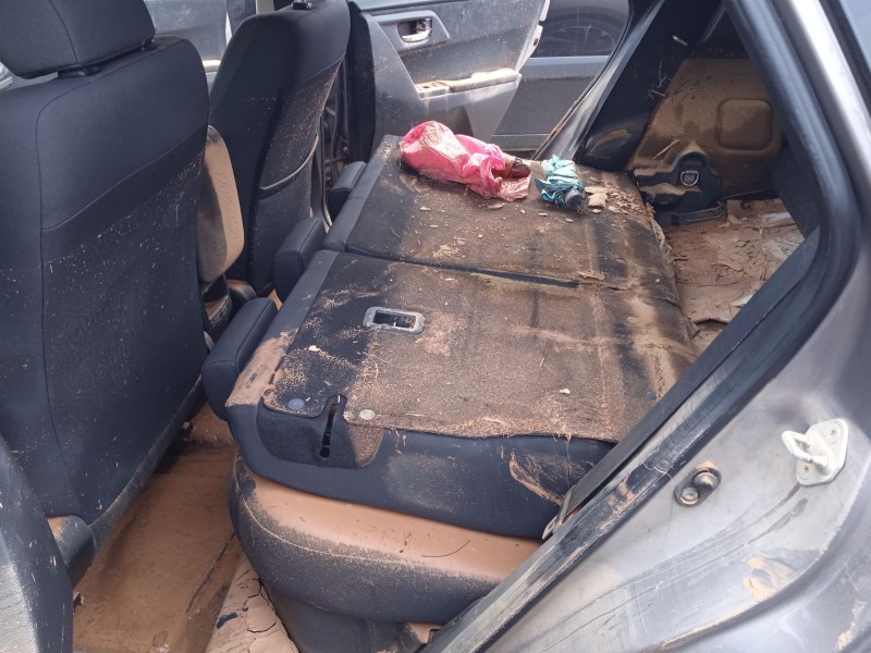 toyota auris (_e18_) del año 2015