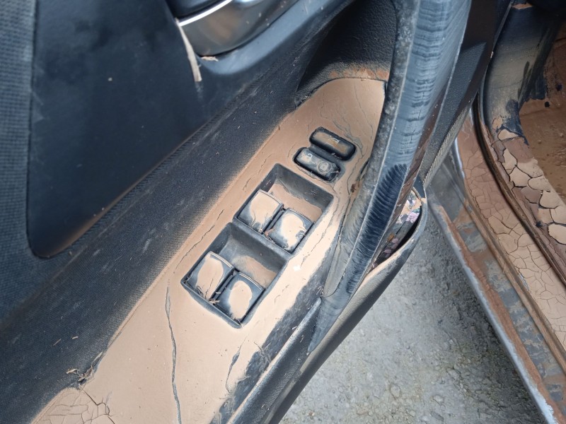 toyota auris (_e18_) del año 2015