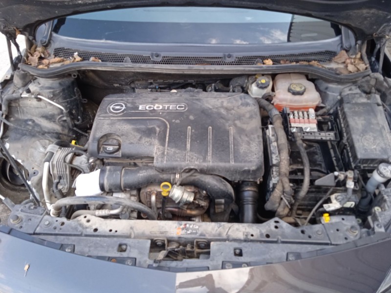 opel astra j sports tourer (p10) del año 2013