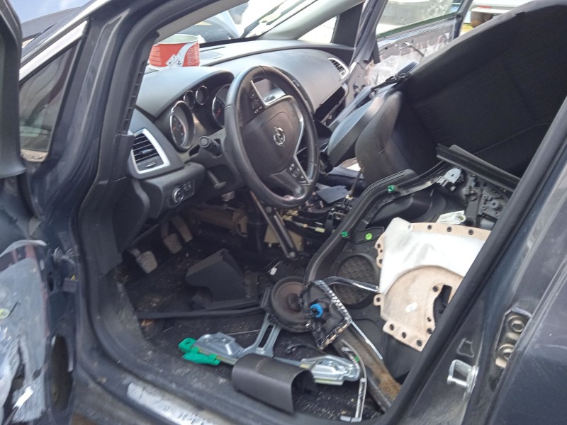 opel astra j sports tourer (p10) del año 2013