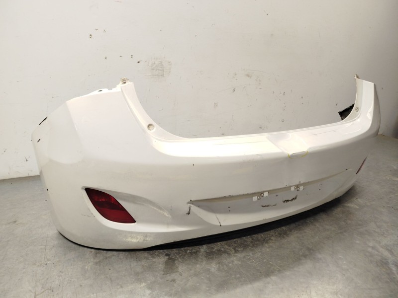 Recambio de paragolpes trasero para hyundai i30 (gd) 1.4 crdi referencia OEM IAM 86611A6000  