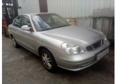 daewoo nubira berlina del año 2001