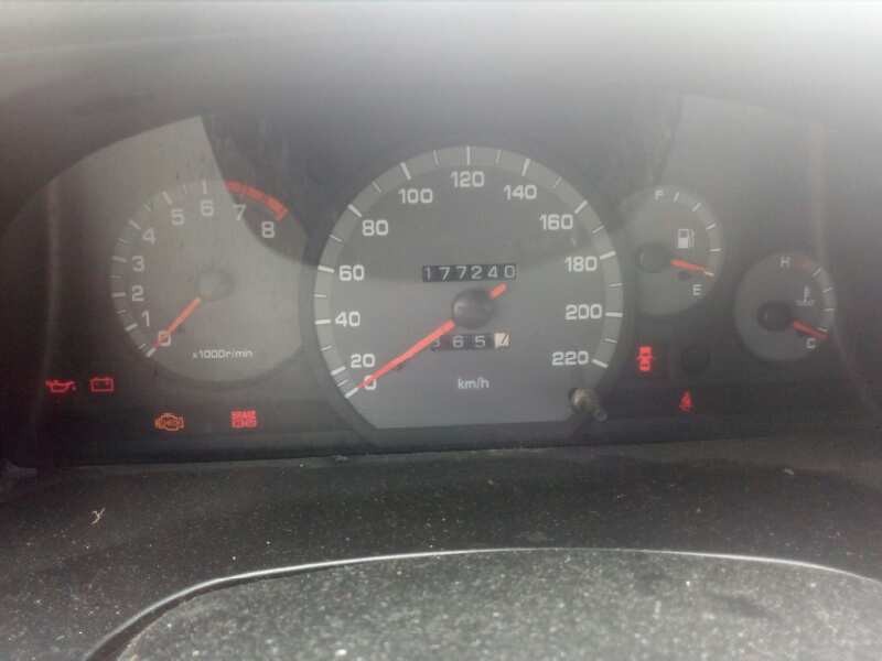 daewoo nubira berlina del año 2001