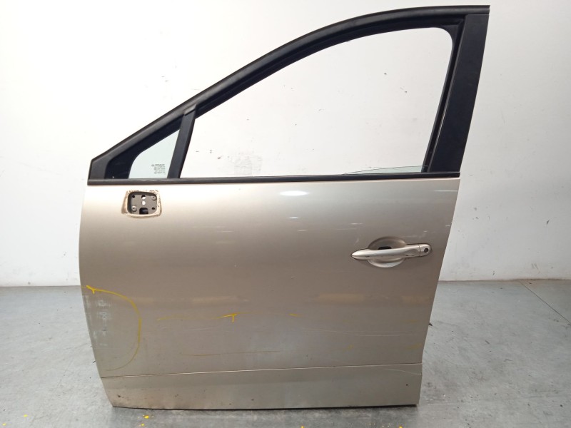 Recambio de puerta delantera izquierda para renault scénic iii (jz0/1_) 1.5 dci referencia OEM IAM 801013881R  