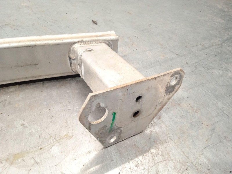 Recambio de refuerzo paragolpes trasero para citroën c4 cactus 1.2 thp 110 referencia OEM IAM 9801174980  