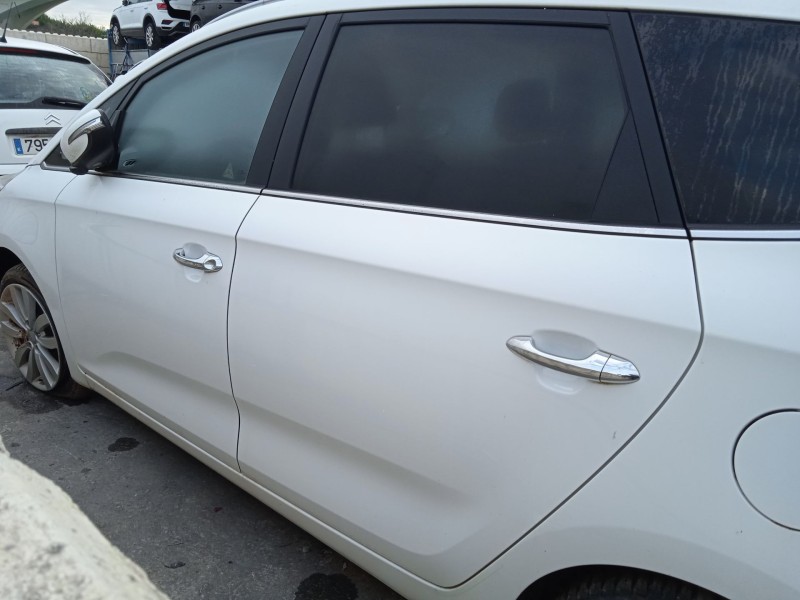 kia carens iv del año 2016