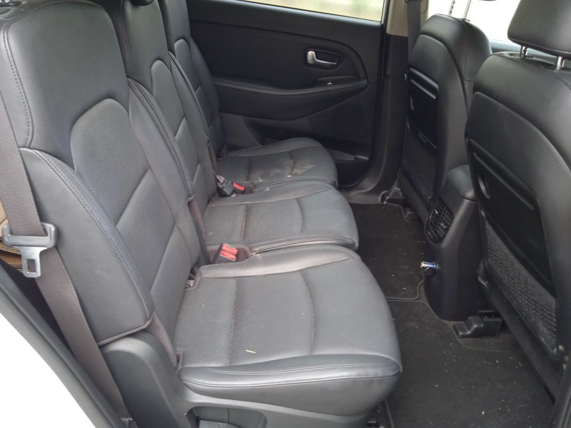 kia carens iv del año 2016