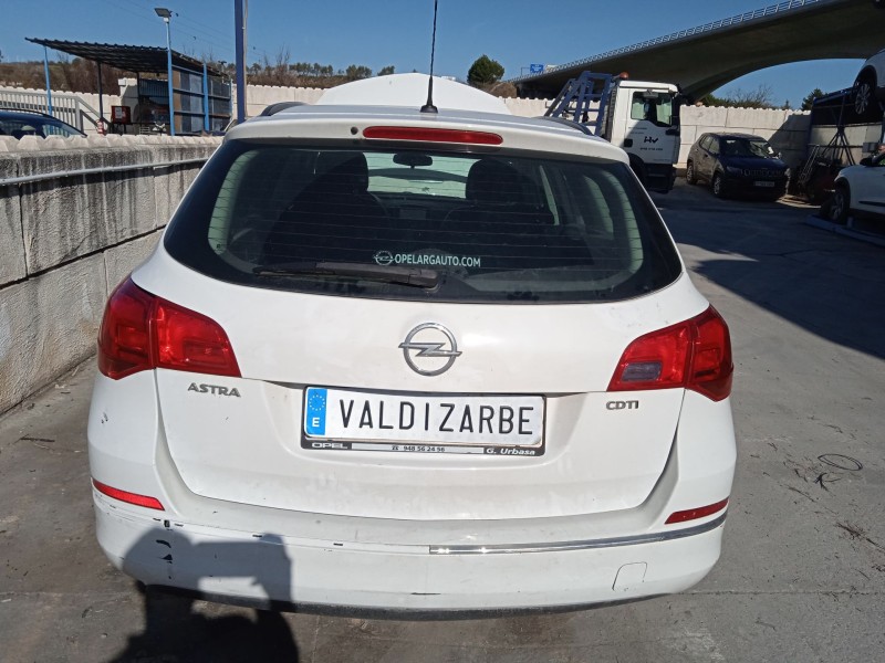 opel astra j sports tourer (p10) del año 2015