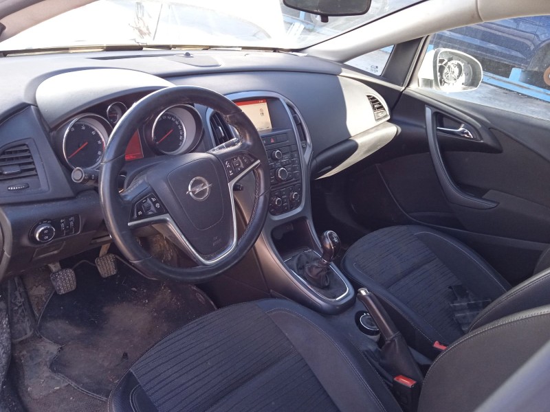opel astra j sports tourer (p10) del año 2015