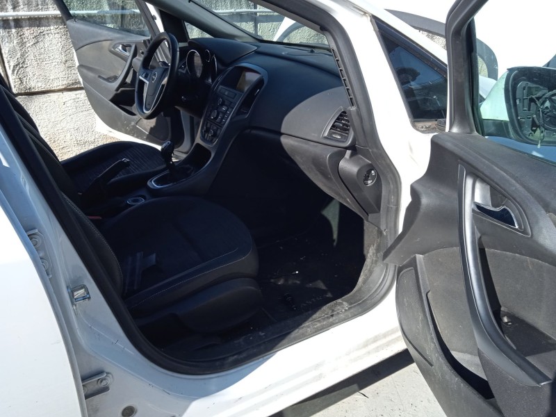 opel astra j sports tourer (p10) del año 2015