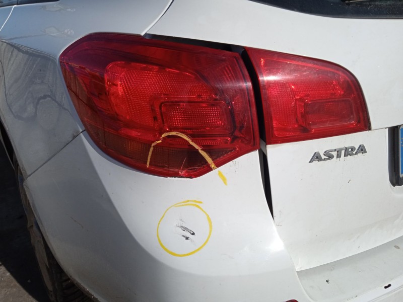 opel astra j sports tourer (p10) del año 2015