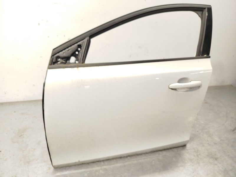 Recambio de puerta delantera izquierda para volvo v40 hatchback (525) d2 referencia OEM IAM 32321018  