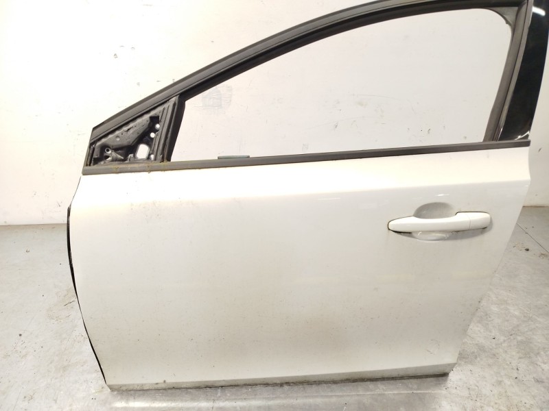 Recambio de puerta delantera izquierda para volvo v40 hatchback (525) d2 referencia OEM IAM 32321018  